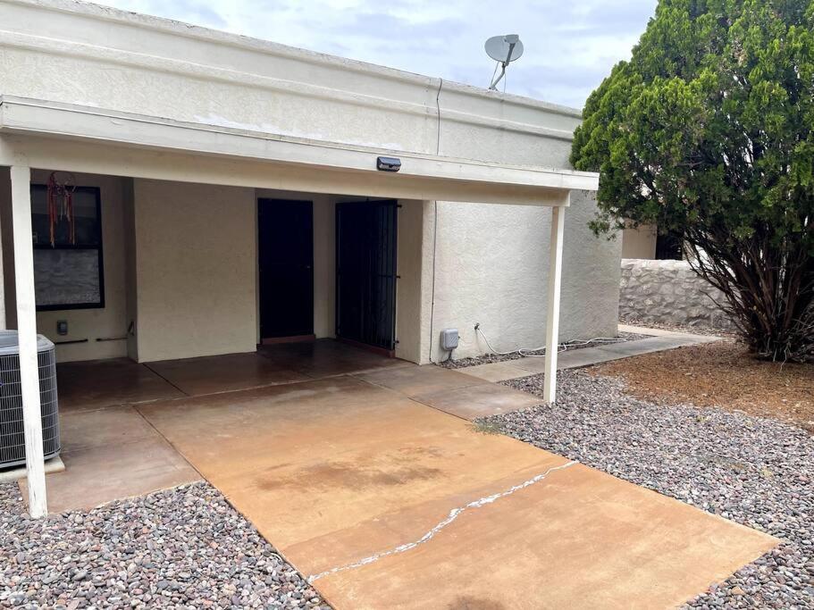 Townhouse, Two Car Garage, Fireplace Back Yard Лас-Крусес Экстерьер фото